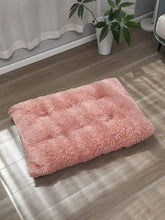 Load image into Gallery viewer, Long Plush Dog Bed Mat