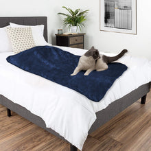 Load image into Gallery viewer, Waterproof Pet Blanket for Couch Bed