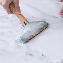 Load image into Gallery viewer, Portable Lint Remover