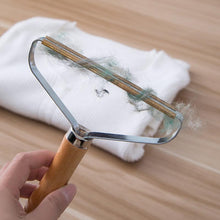 Load image into Gallery viewer, Portable Lint Remover